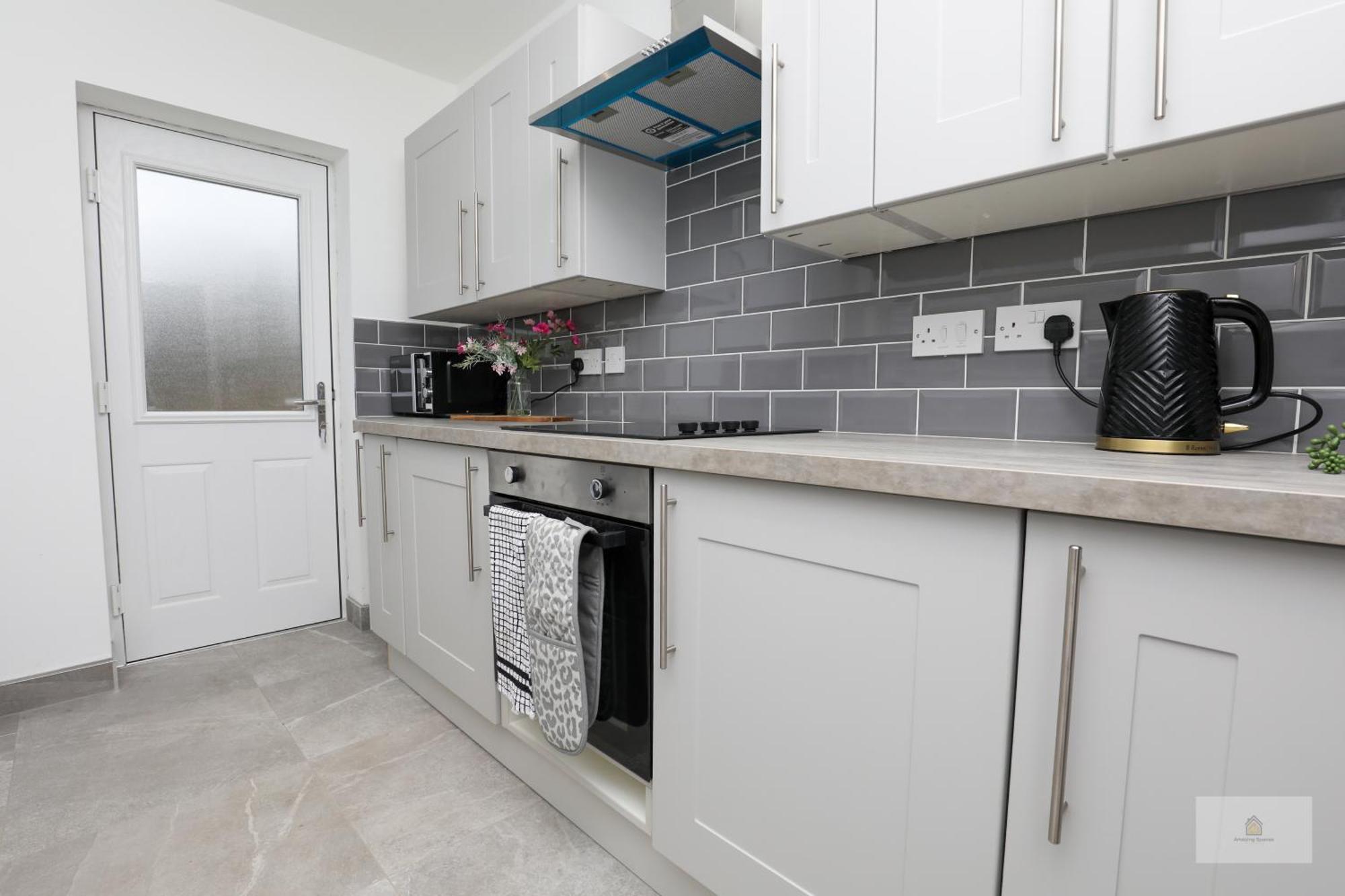 Halsnead Properties Whiston Ливърпул Екстериор снимка